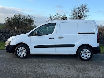 Used Peugeot Partner 2018 for sale - 76931676: Photo