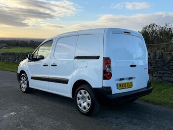 Used Peugeot Partner 2018 for sale - 76931676: Photo