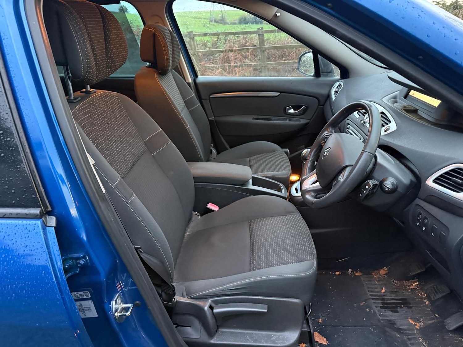 Used Renault Scenic 2009 for sale - 76734613: Photo 19