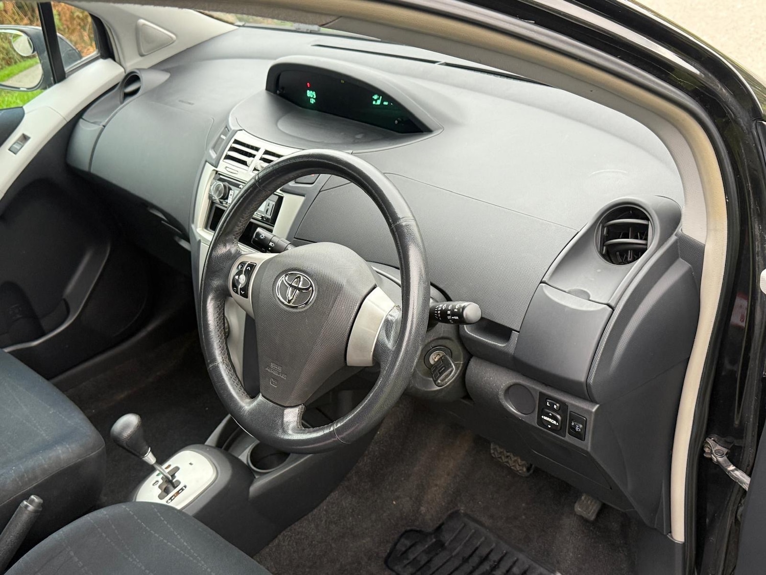 Used Toyota Yaris 2006 for sale - 77393688: Photo 16