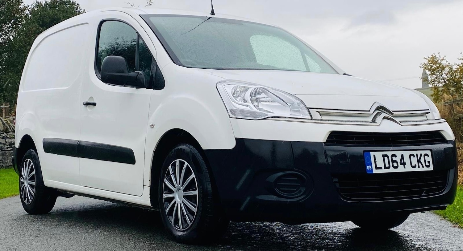 Used Citroen Berlingo 2014 for sale - 76391827: Photo 2