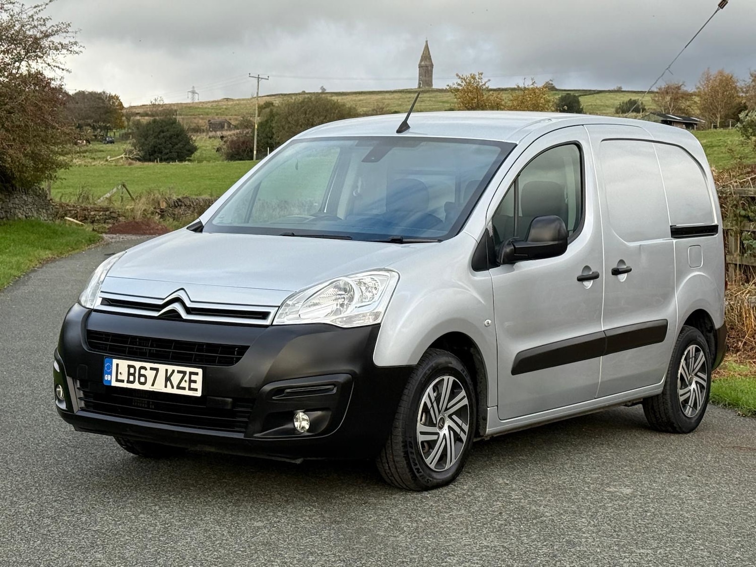 Used Citroen Berlingo 2017 for sale - 76358297: Photo 1
