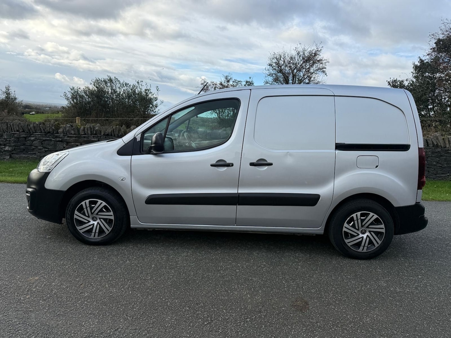 Used Citroen Berlingo 2017 for sale - 76358297: Photo 17