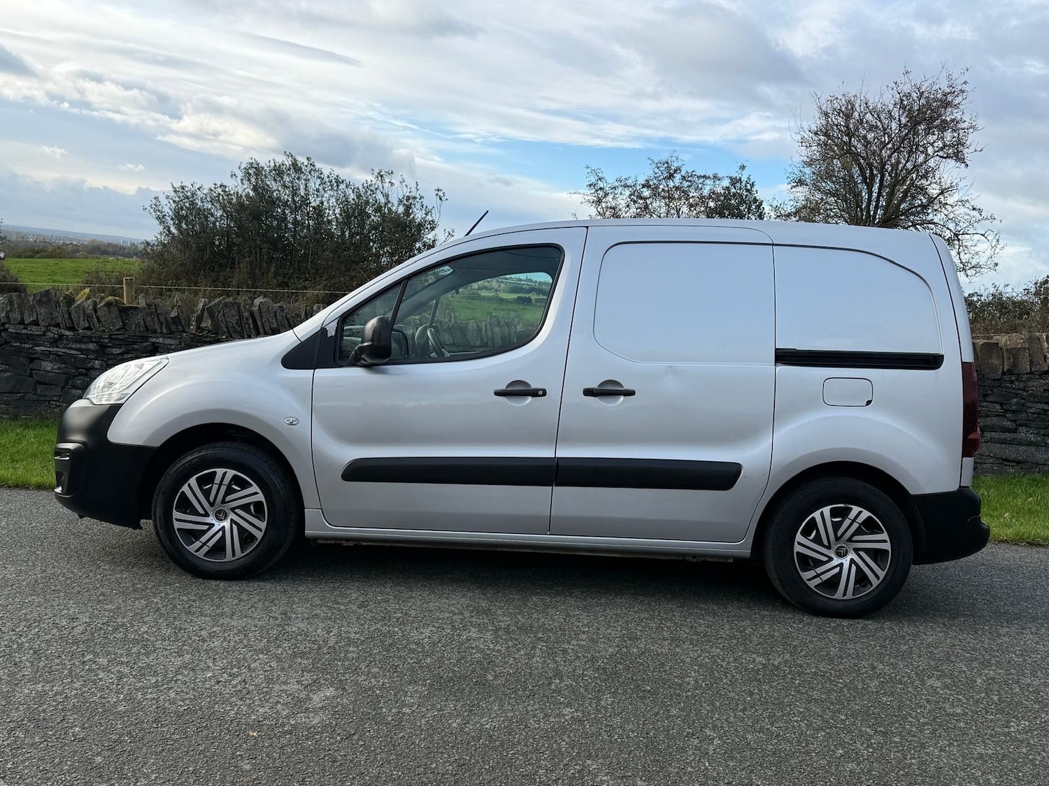 Used Citroen Berlingo 2017 for sale - 76358297: Photo 9