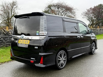 Used Toyota Noah 2019 for sale - 76626450: Photo