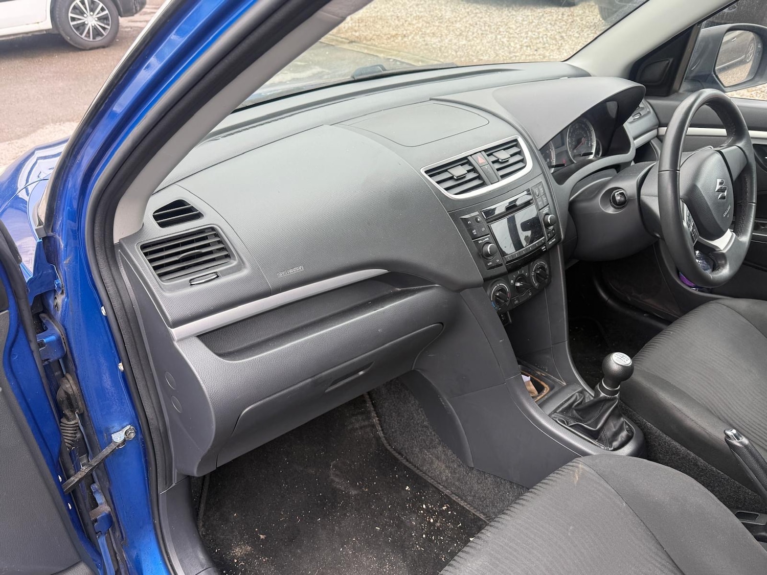 Used Suzuki Swift 2011 for sale - 77630898: Photo 12