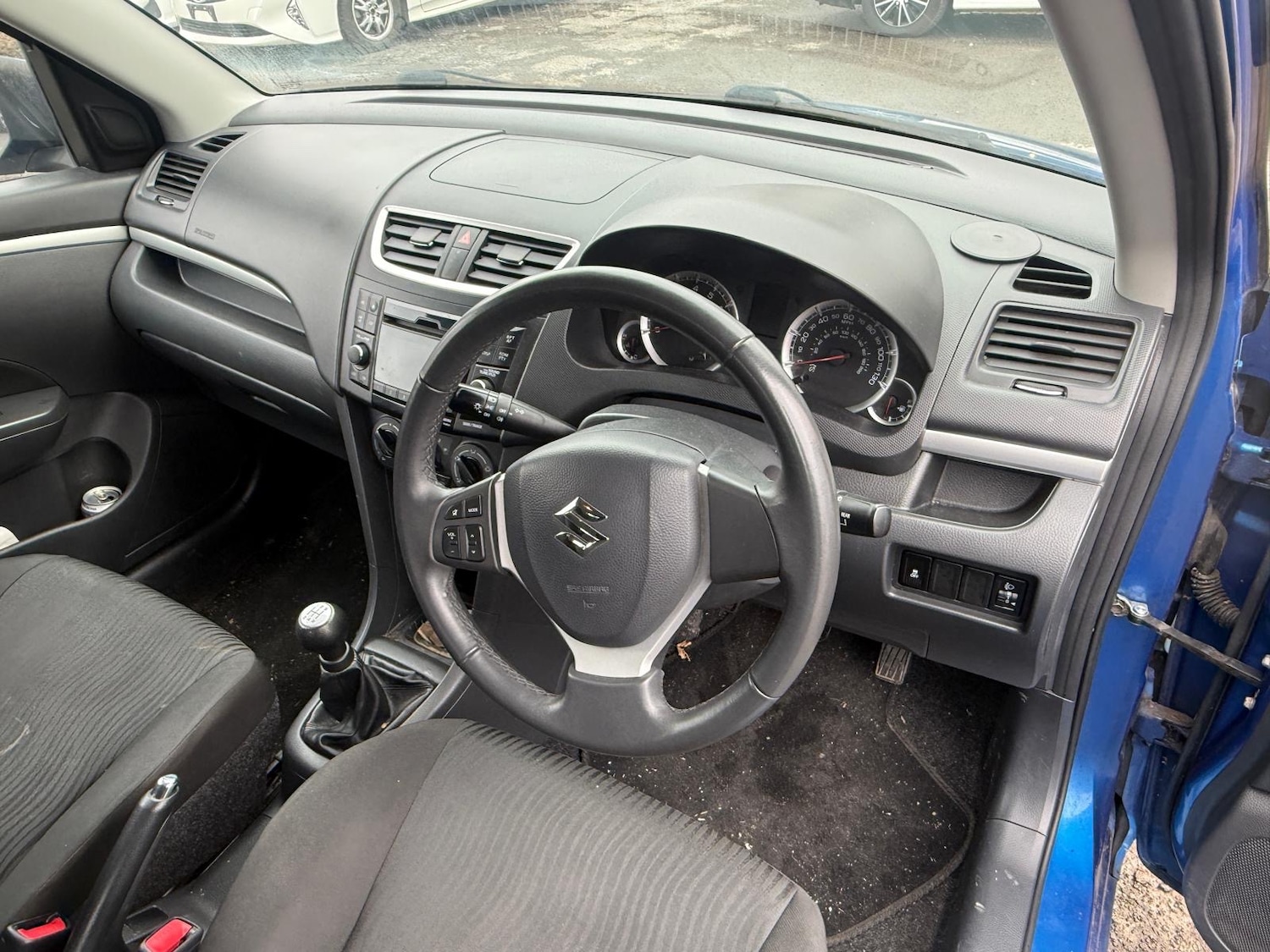 Used Suzuki Swift 2011 for sale - 77630898: Photo 18