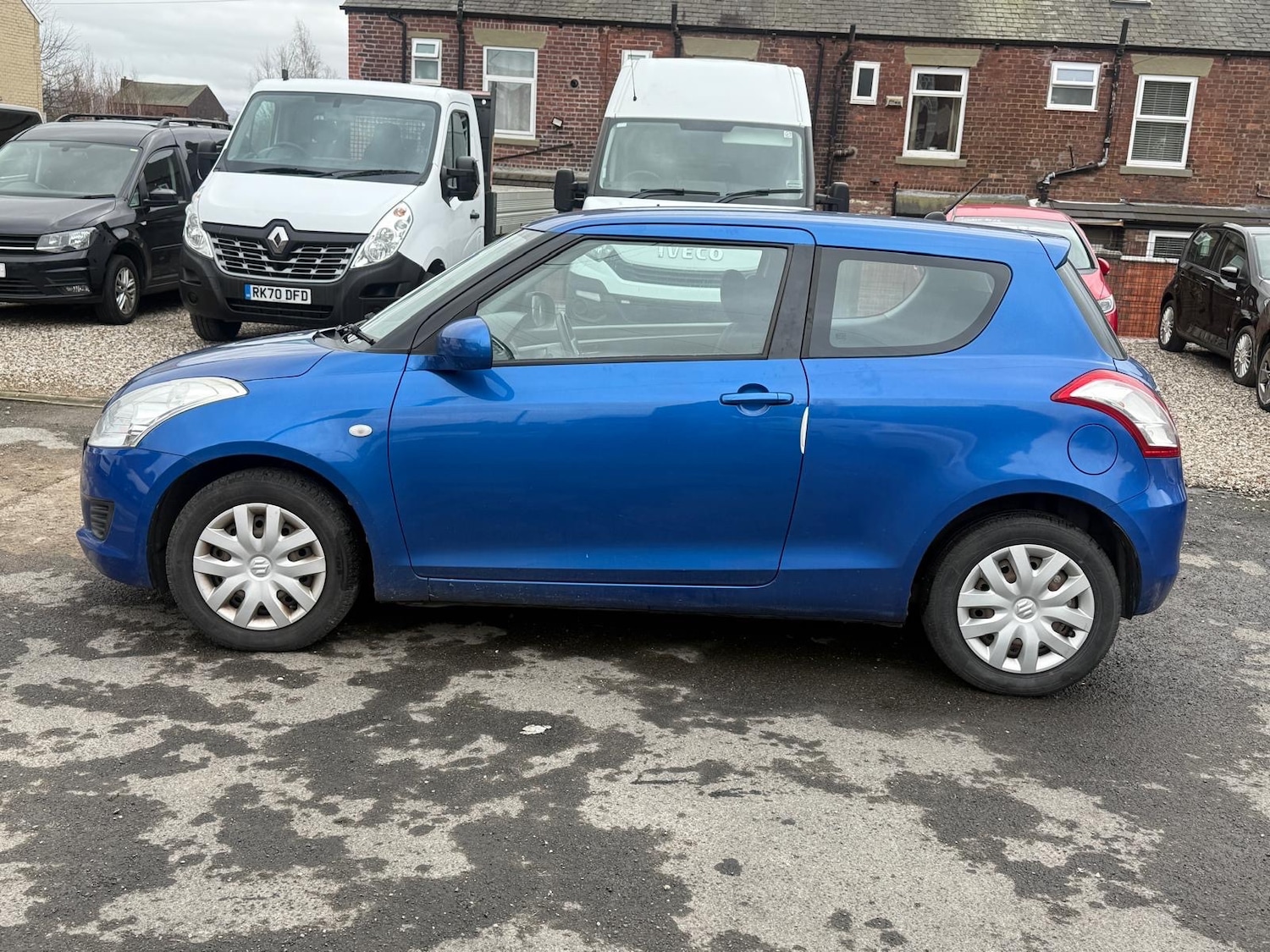 Used Suzuki Swift 2011 for sale - 77630898: Photo 2