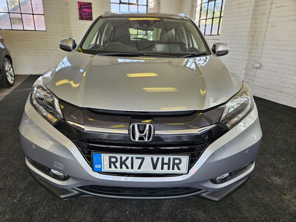 Used Honda HR-V 2017 for sale - 76304161: Photo 2
