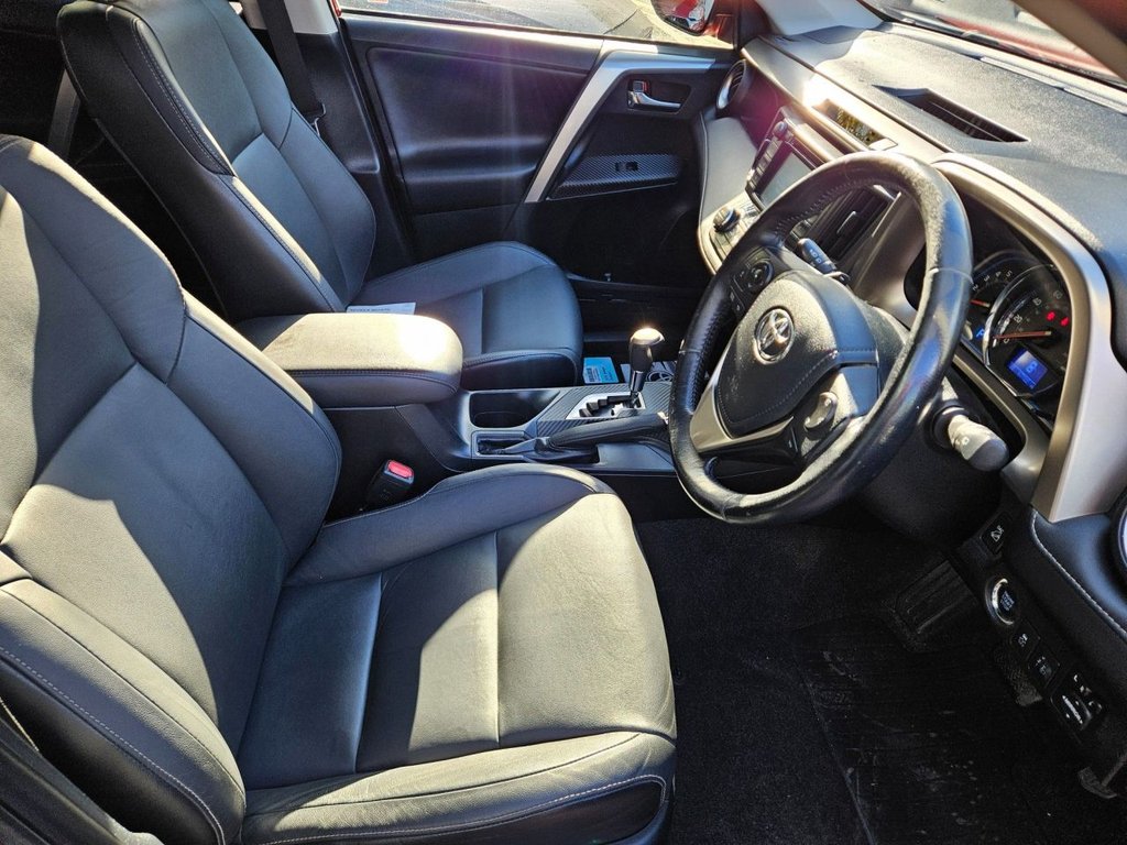 Used Toyota RAV4 2015 for sale - 76368176: Photo 11