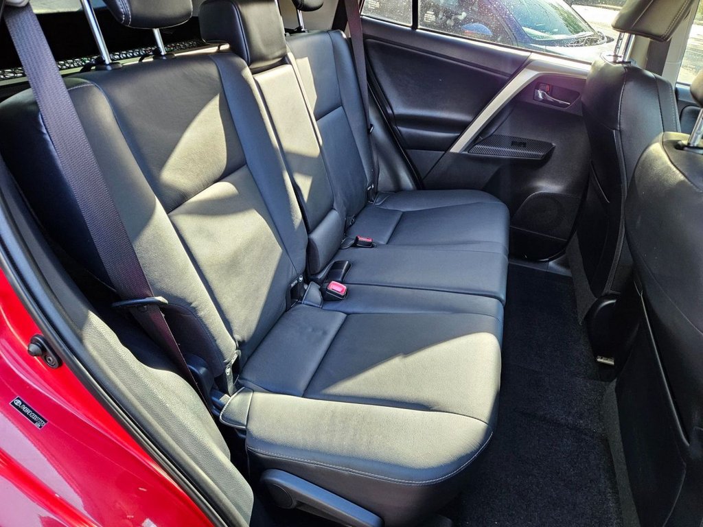 Used Toyota RAV4 2015 for sale - 76368176: Photo 14