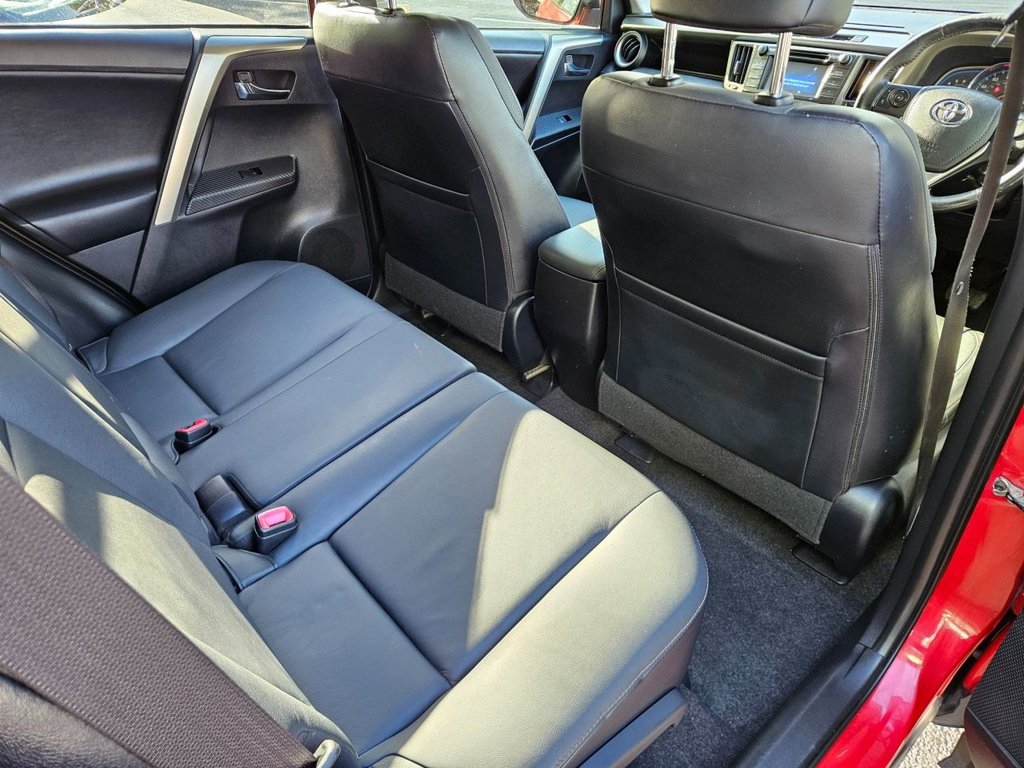Used Toyota RAV4 2015 for sale - 76368176: Photo 16