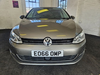 Used Volkswagen Golf 2016 for sale - 76068632: Photo