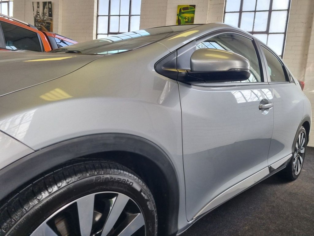 Used Honda Civic 2016 for sale - 76092649: Photo 4