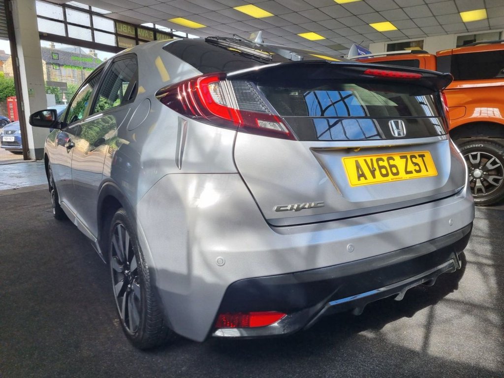 Used Honda Civic 2016 for sale - 76092649: Photo 8