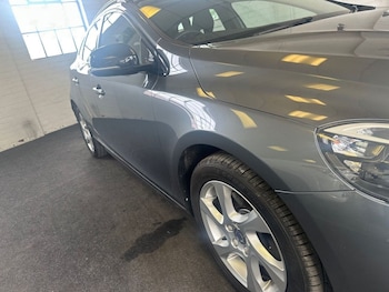 Used Volvo V40 Cross Country 2016 for sale - 76068514: Photo