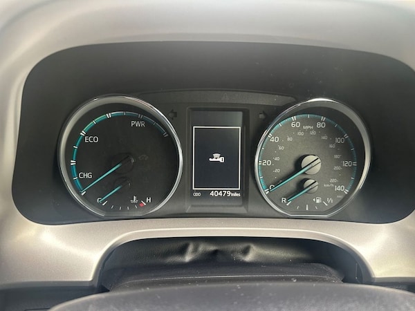 Used Toyota RAV4 2017 for sale - 76291403: Photo 23