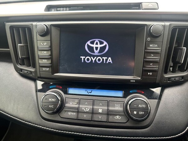 Used Toyota RAV4 2017 for sale - 76291403: Photo 27