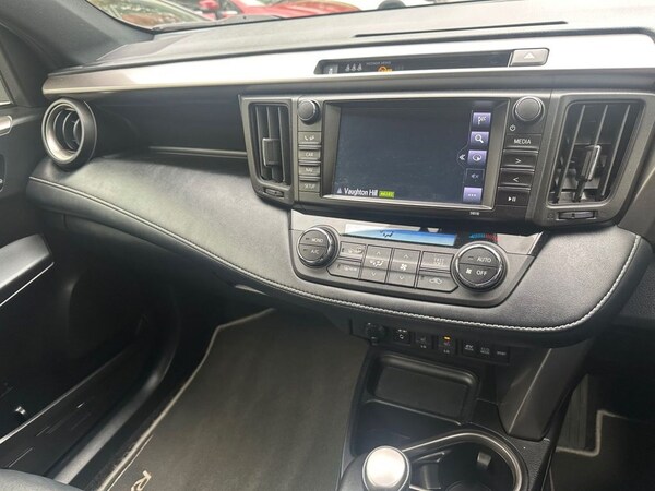 Used Toyota RAV4 2017 for sale - 76291403: Photo 28