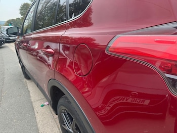 Used Toyota RAV4 2017 for sale - 76291403: Photo 4
