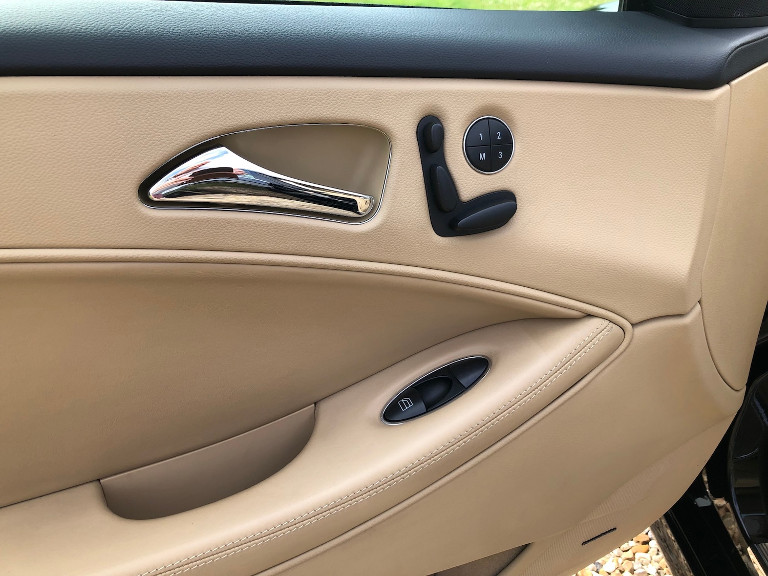 Used Mercedes-Benz CLS 2006 for sale - 77104123: Photo 50