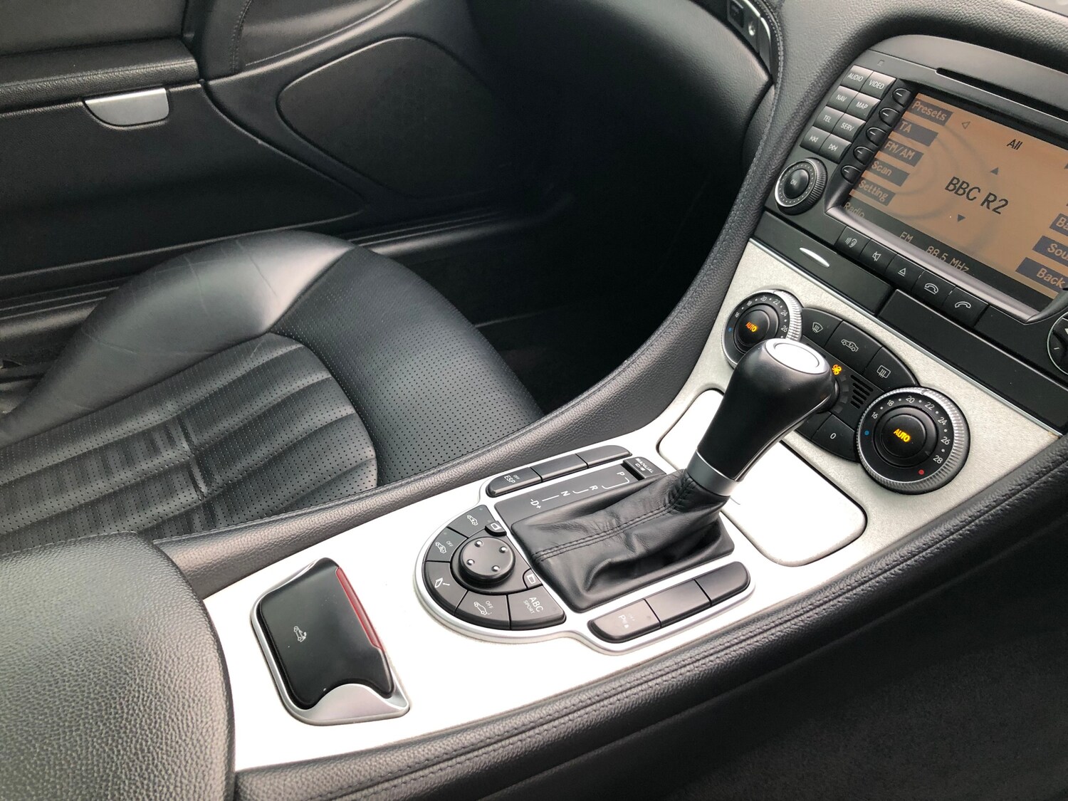 Used Mercedes-Benz SL 2005 for sale - 77104127: Photo 91