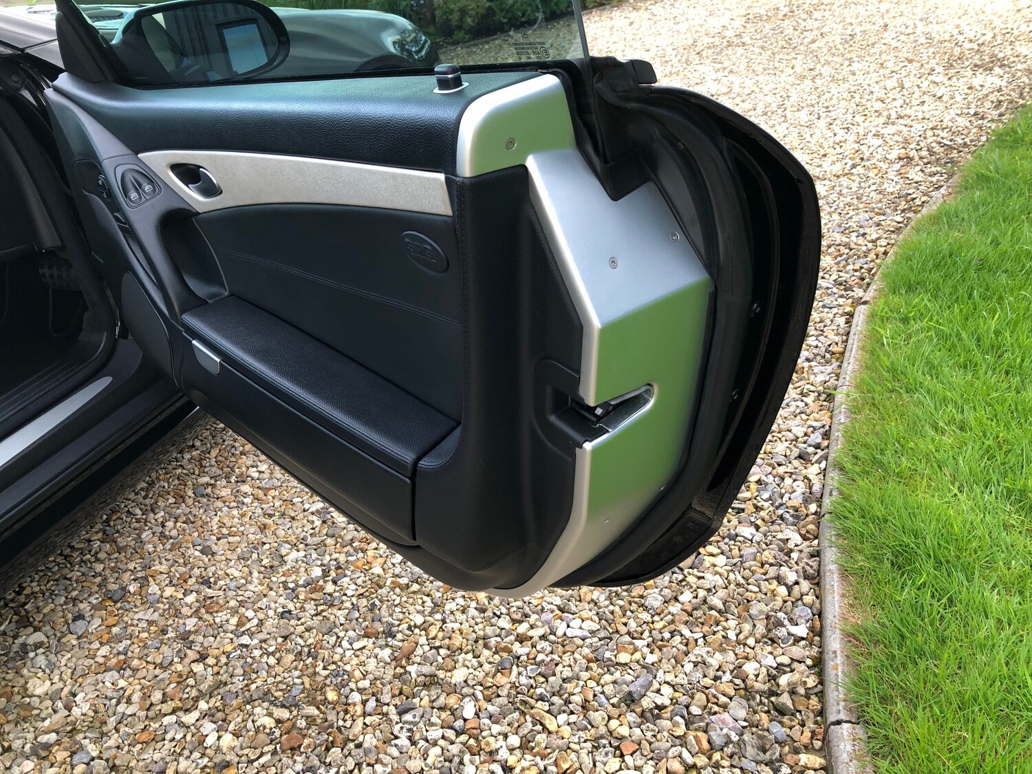 Used Mercedes-Benz SL 2005 for sale - 77104127: Photo 95