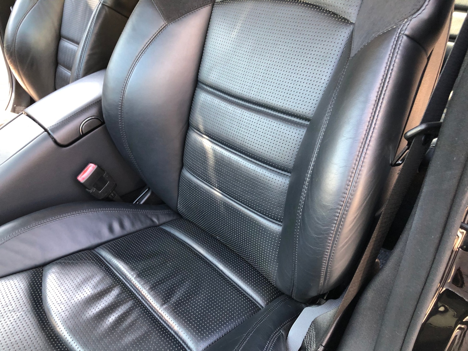 Used Mercedes-Benz CLS 2005 for sale - 77104125: Photo 77