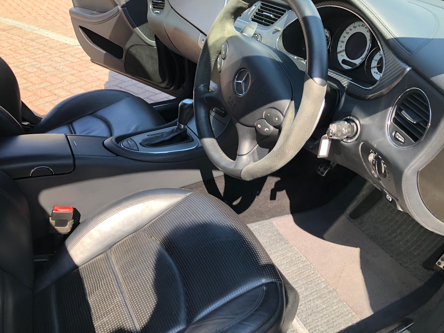 Used Mercedes-Benz CLS 2005 for sale - 77104125: Photo 86