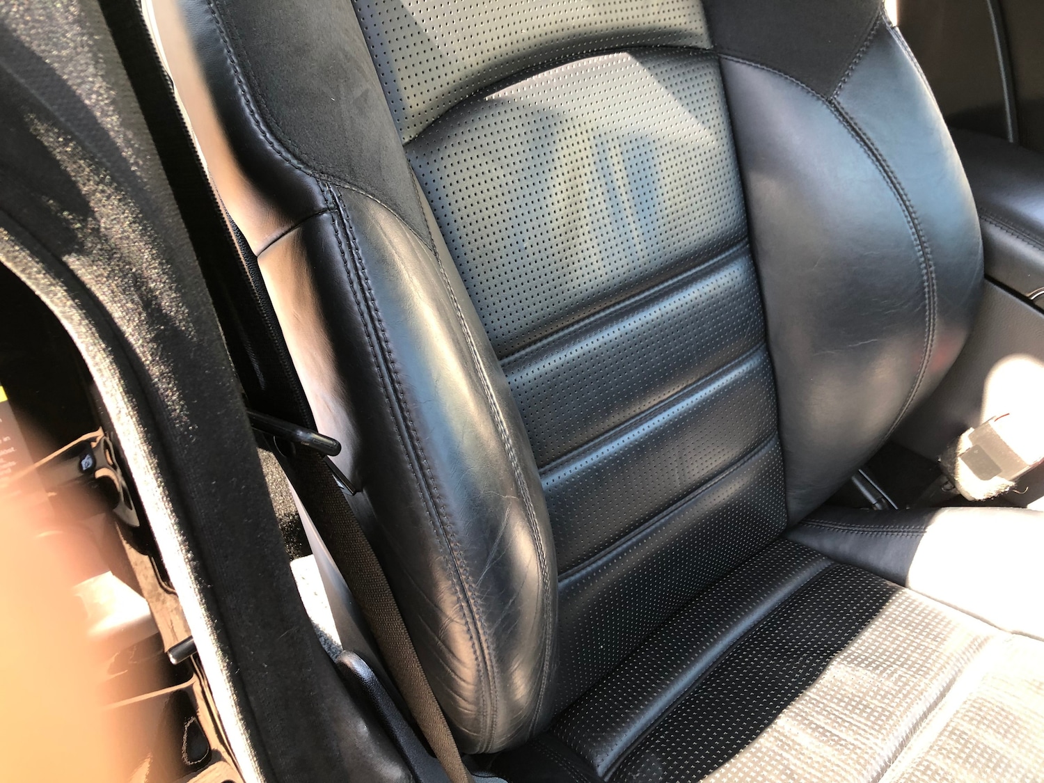 Used Mercedes-Benz CLS 2005 for sale - 77104125: Photo 90