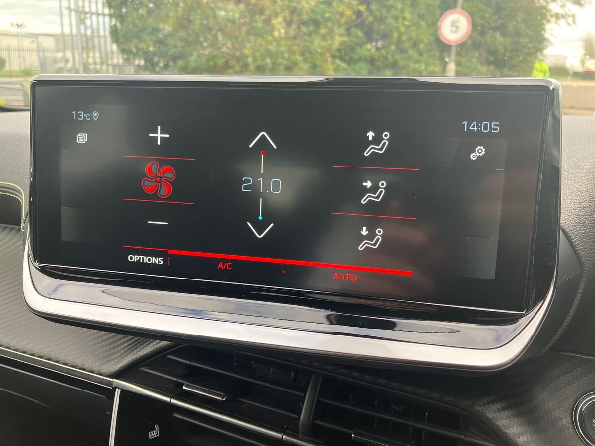 Used Peugeot 2008 2023 for sale - 76220089: Photo 12