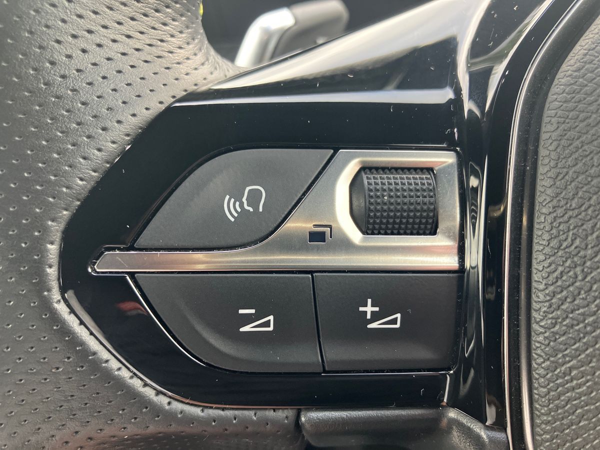 Used Peugeot 2008 2023 for sale - 76220089: Photo 16