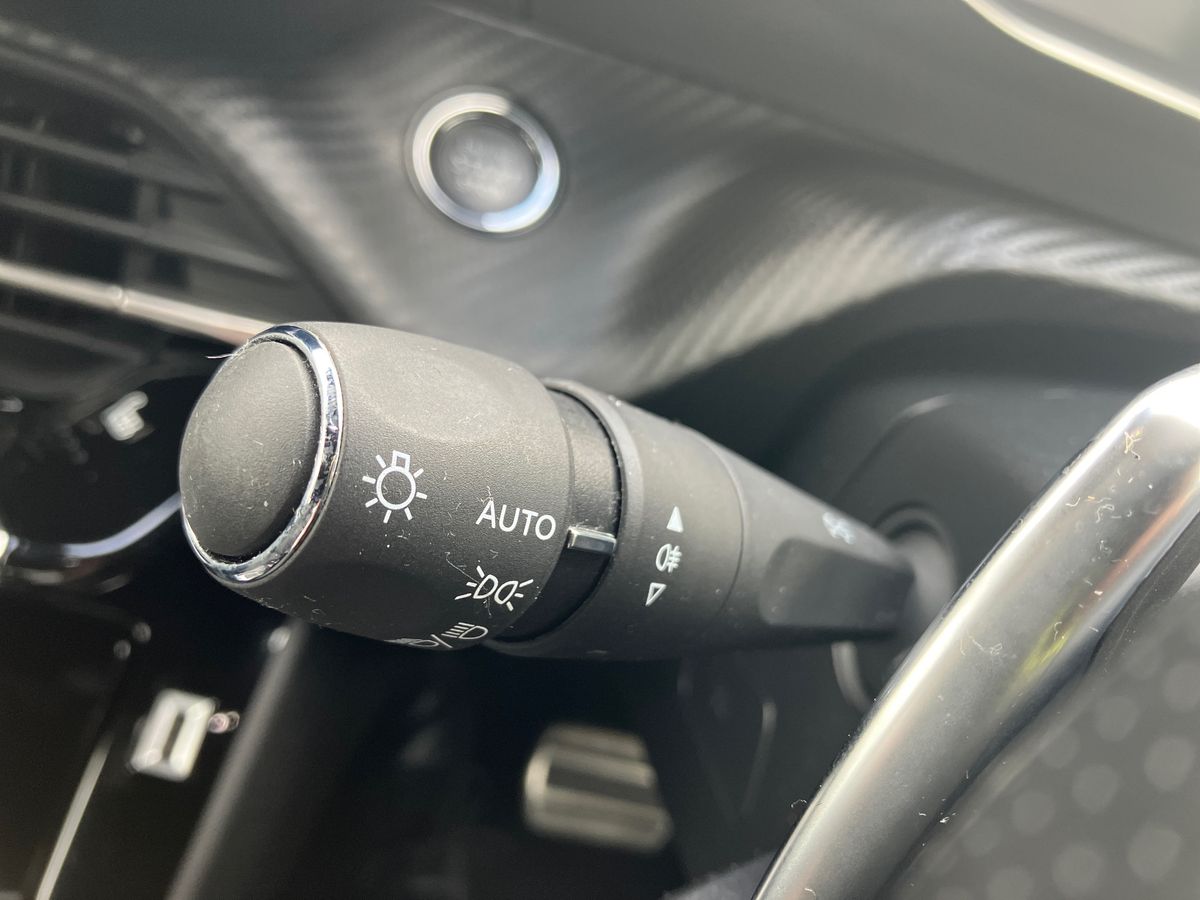 Used Peugeot 2008 2023 for sale - 76220089: Photo 34