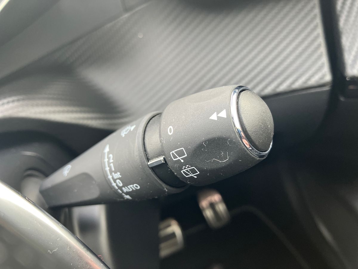 Used Peugeot 2008 2023 for sale - 76220089: Photo 35