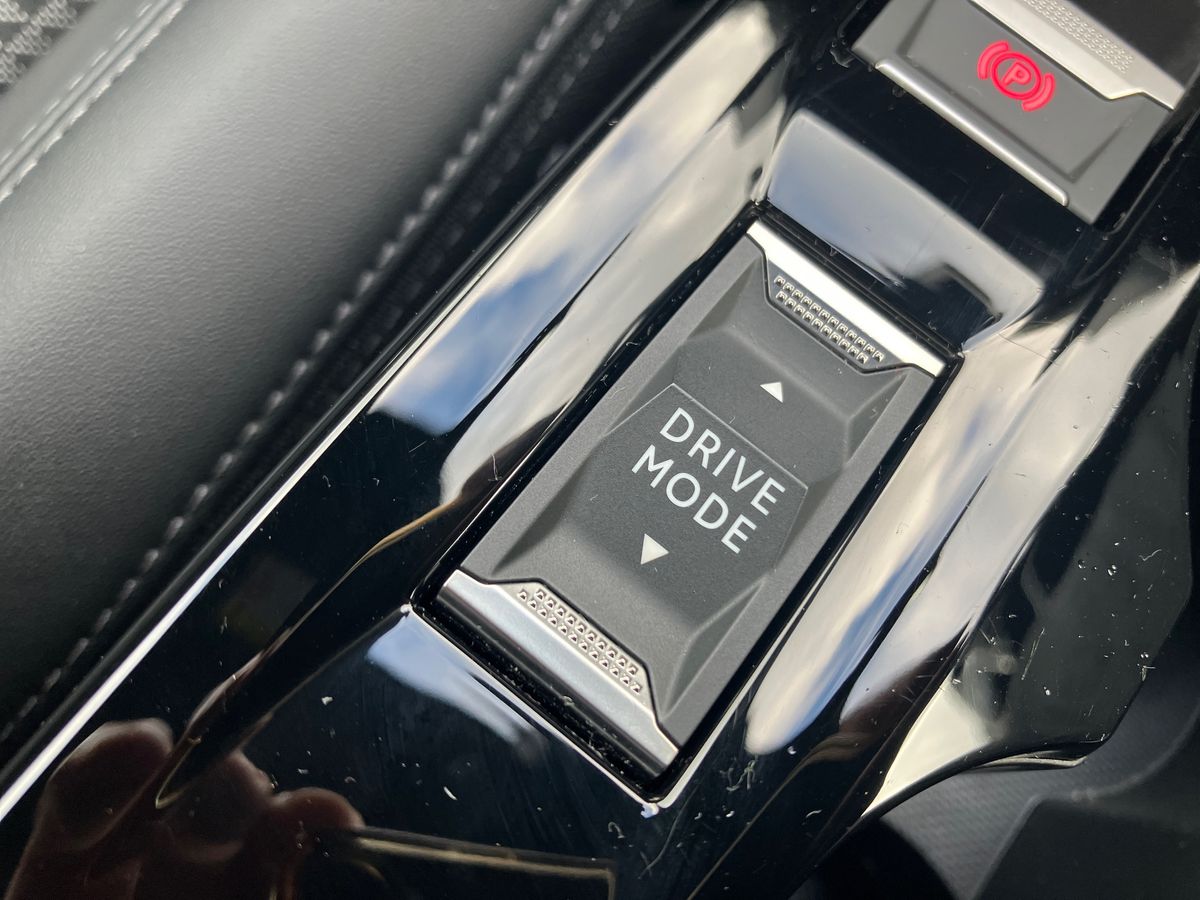 Used Peugeot 2008 2023 for sale - 76220089: Photo 39