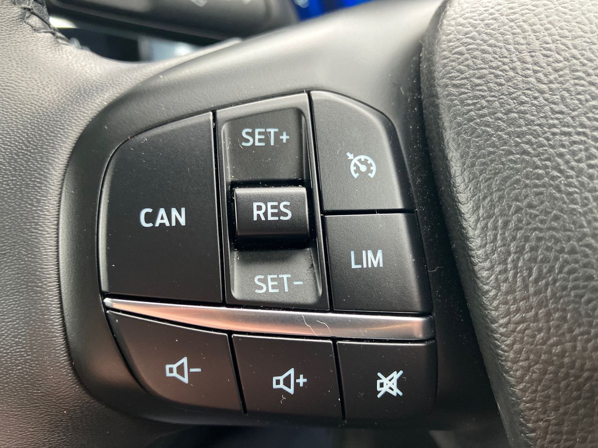 Used Ford Focus 2023 for sale - 75995987: Photo 17