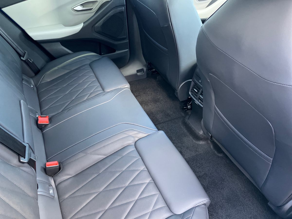 Used Ford Explorer 2025 for sale - 76097377: Photo 39