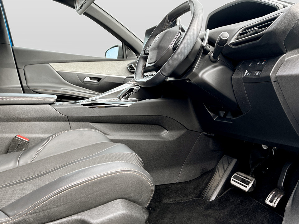 Used Peugeot 3008 2023 for sale - 77629635: Photo 25