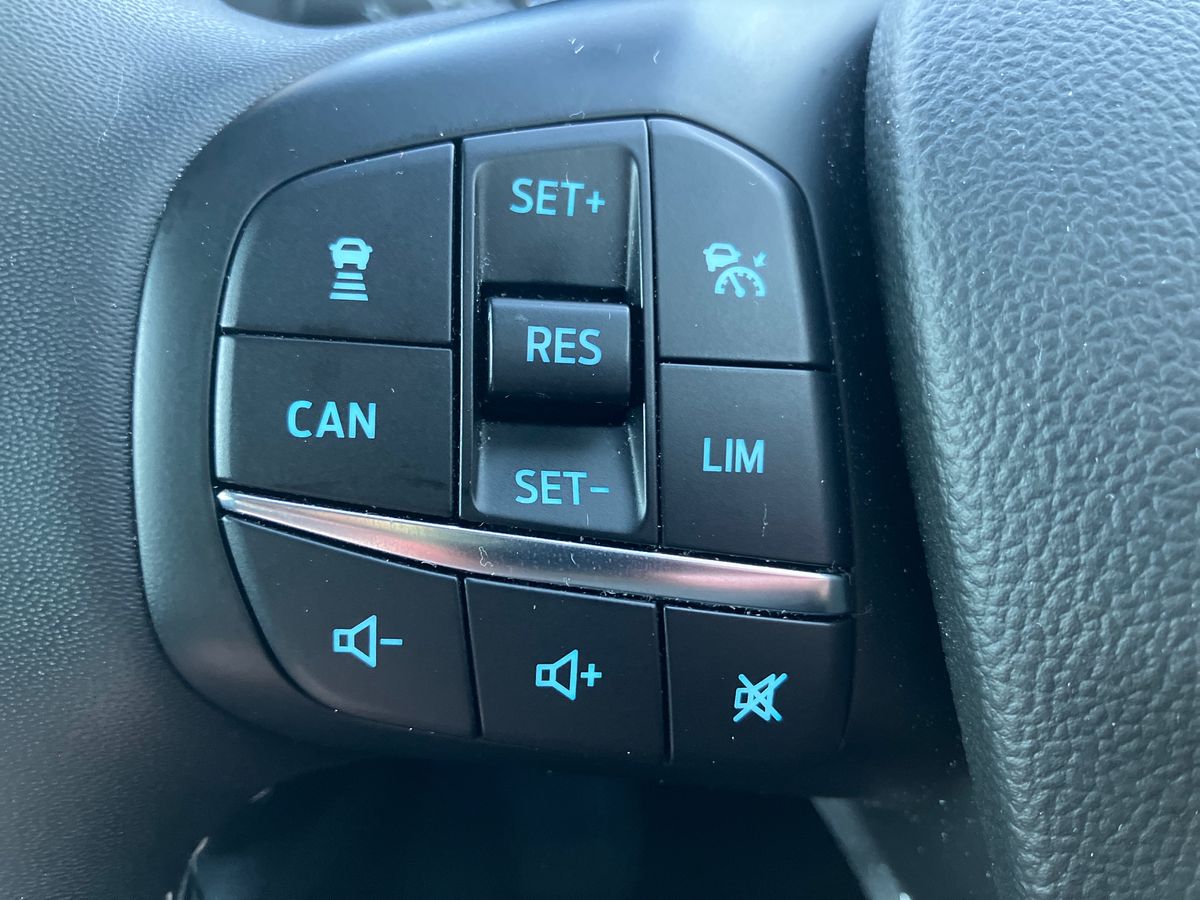 Used Ford Focus 2023 for sale - 76611948: Photo 17