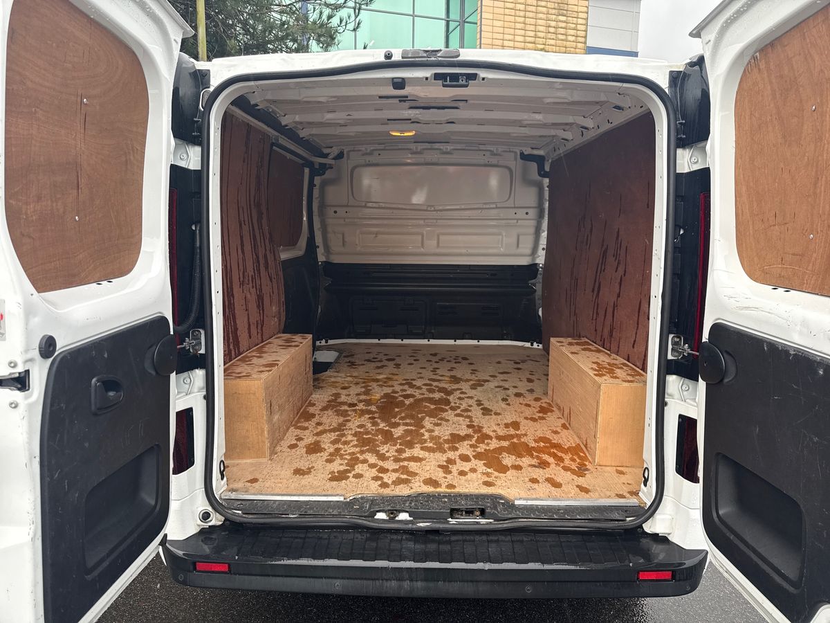 Used Vauxhall Vivaro 2018 for sale - 76693720: Photo 18