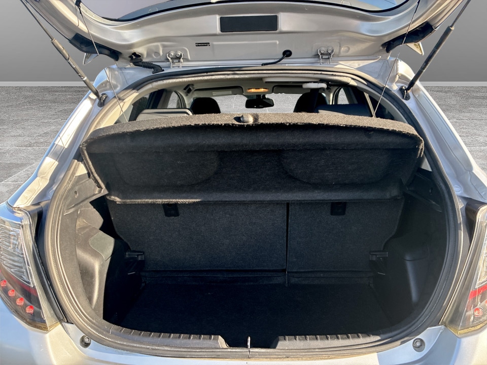 Used Toyota Yaris 2012 for sale - 77916599: Photo 12