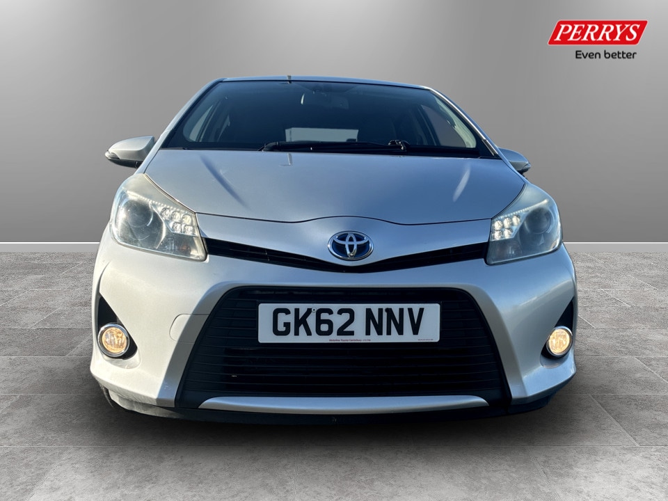 Used Toyota Yaris 2012 for sale - 77916599: Photo 2