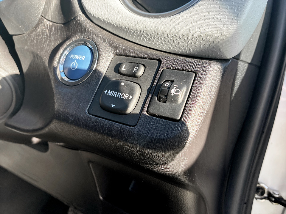 Used Toyota Yaris 2012 for sale - 77916599: Photo 27