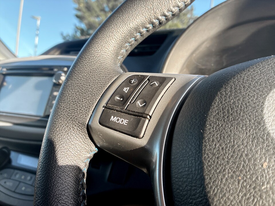 Used Toyota Yaris 2012 for sale - 77916599: Photo 31