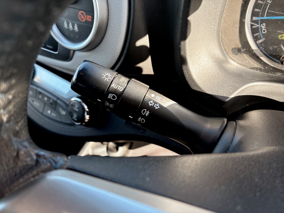 Used Toyota Yaris 2012 for sale - 77916599: Photo 33