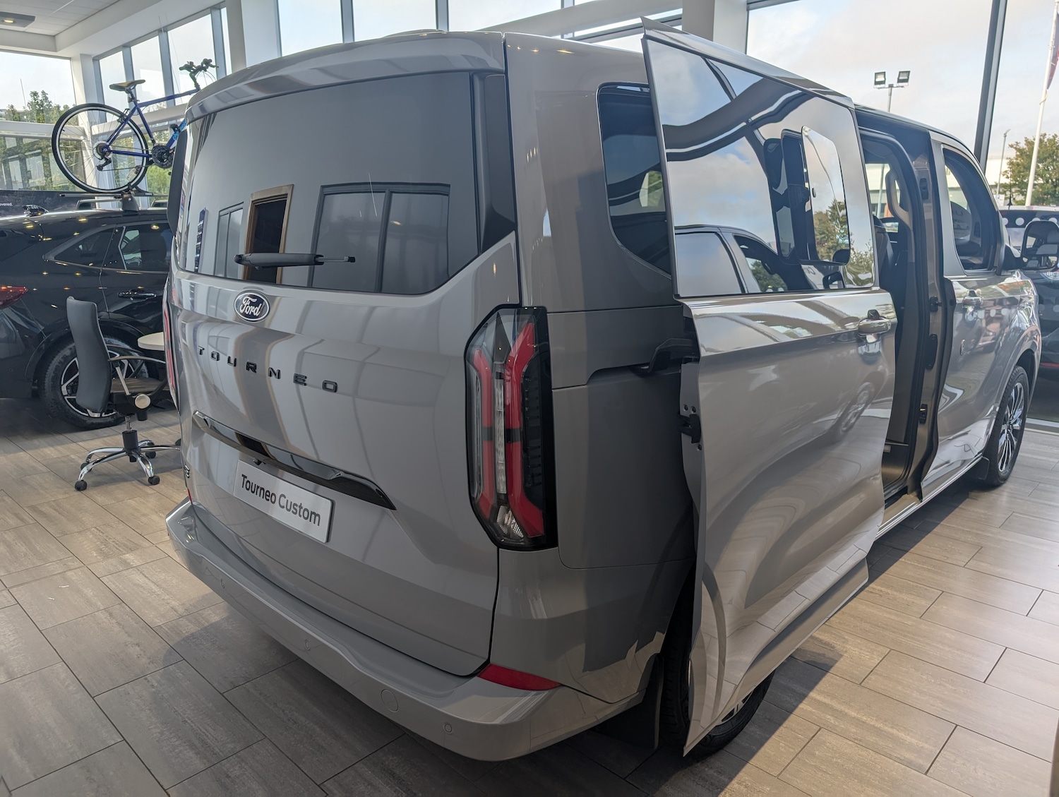 Used Ford Tourneo Custom 2025 for sale - 76022580: Photo 3