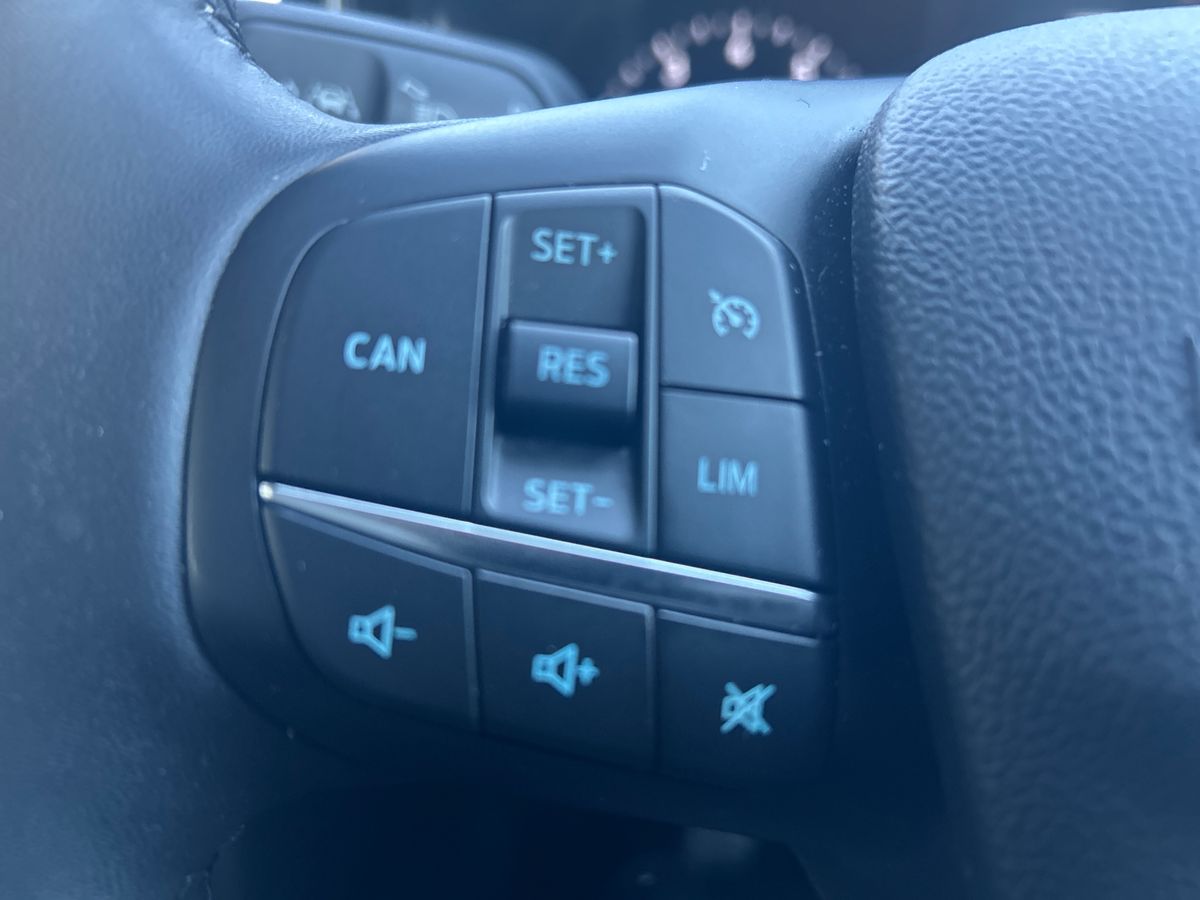 Used Ford Focus 2023 for sale - 76588802: Photo 17