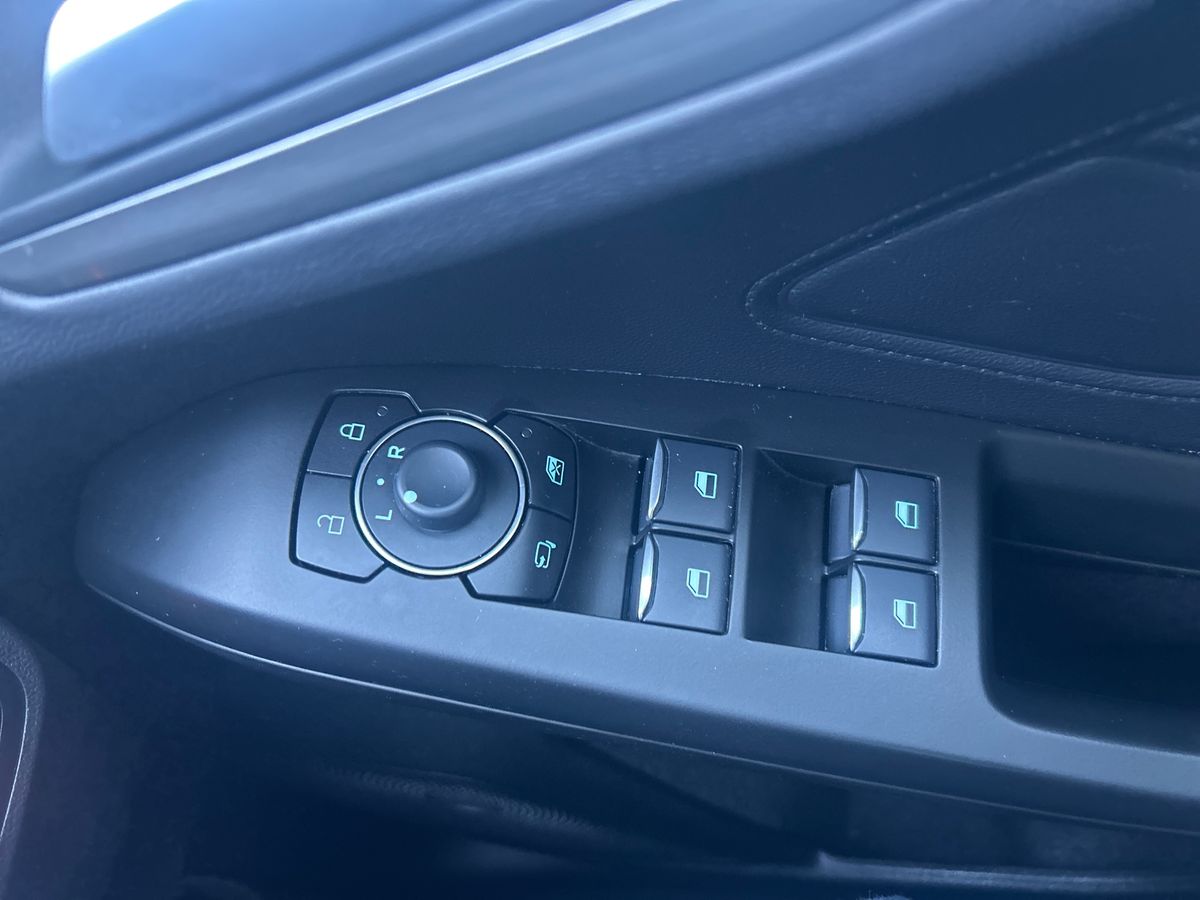 Used Ford Focus 2023 for sale - 76588802: Photo 19