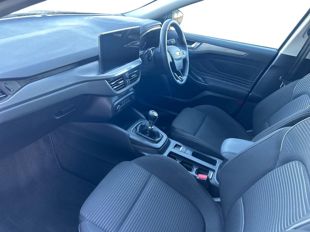 Used Ford Focus 2023 for sale - 76588802: Photo 7