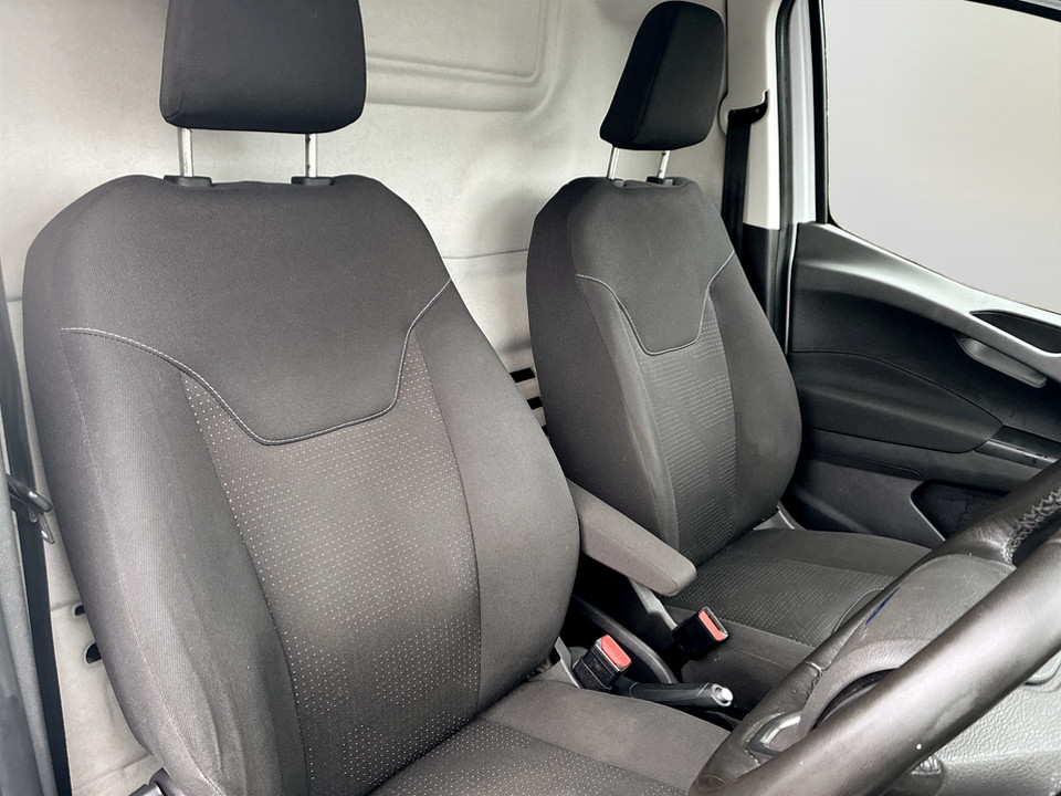 Used Ford Transit Courier 2020 for sale - 77311094: Photo 18